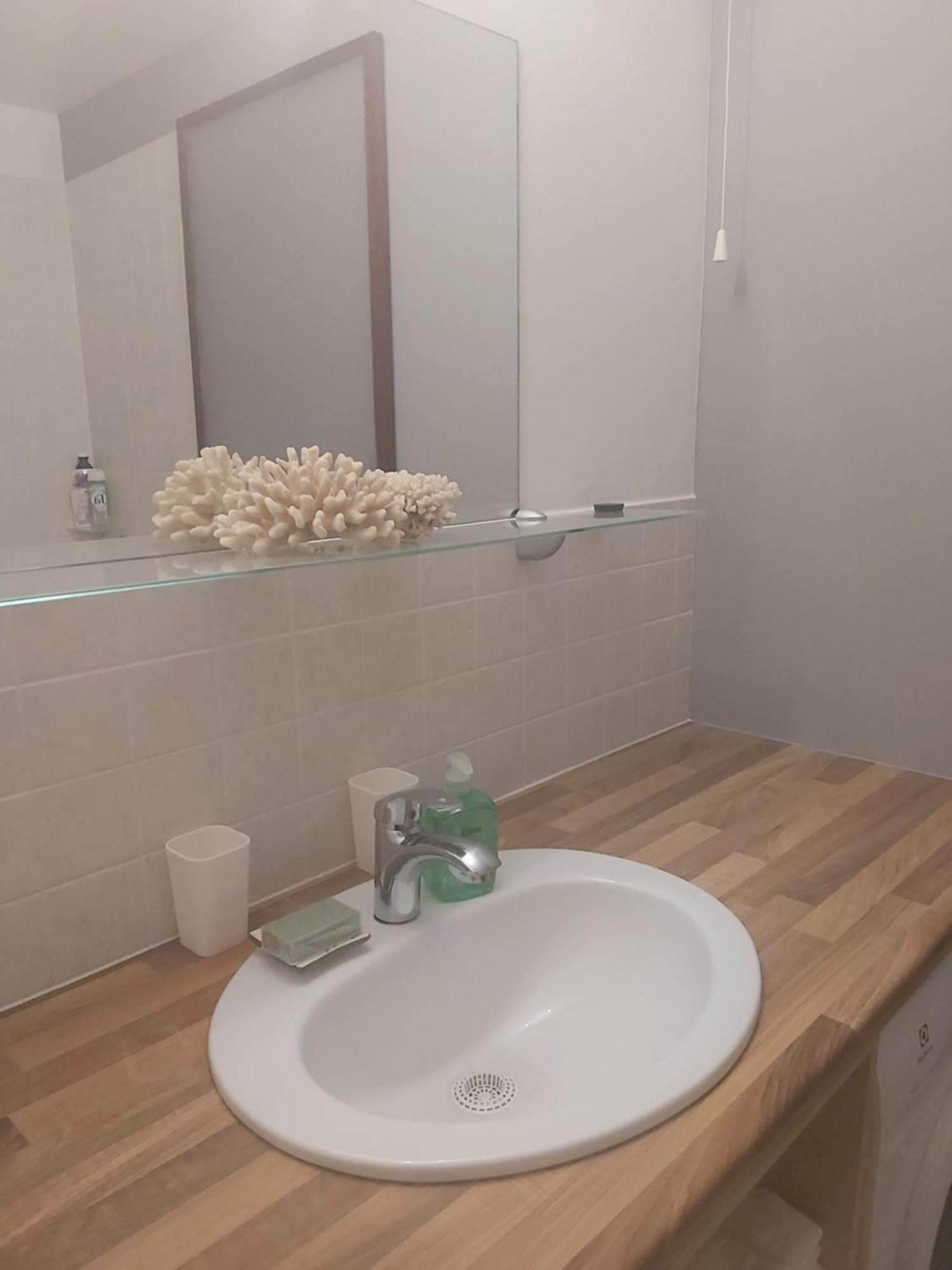 Apartman Luce With Shared Pool ซาดาร์ ภายนอก รูปภาพ
